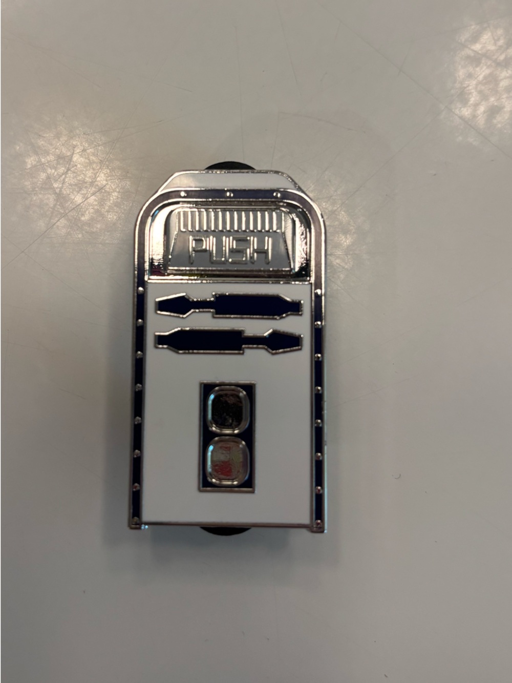 Disney Character Trash Bin Pins - R2-D2